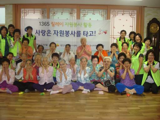 네일아트로 행복을 전합니다~~