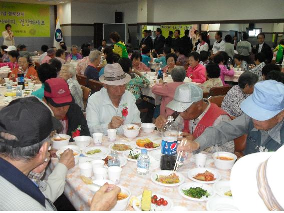 2012. 어버이 날 기념 <경로잔치>