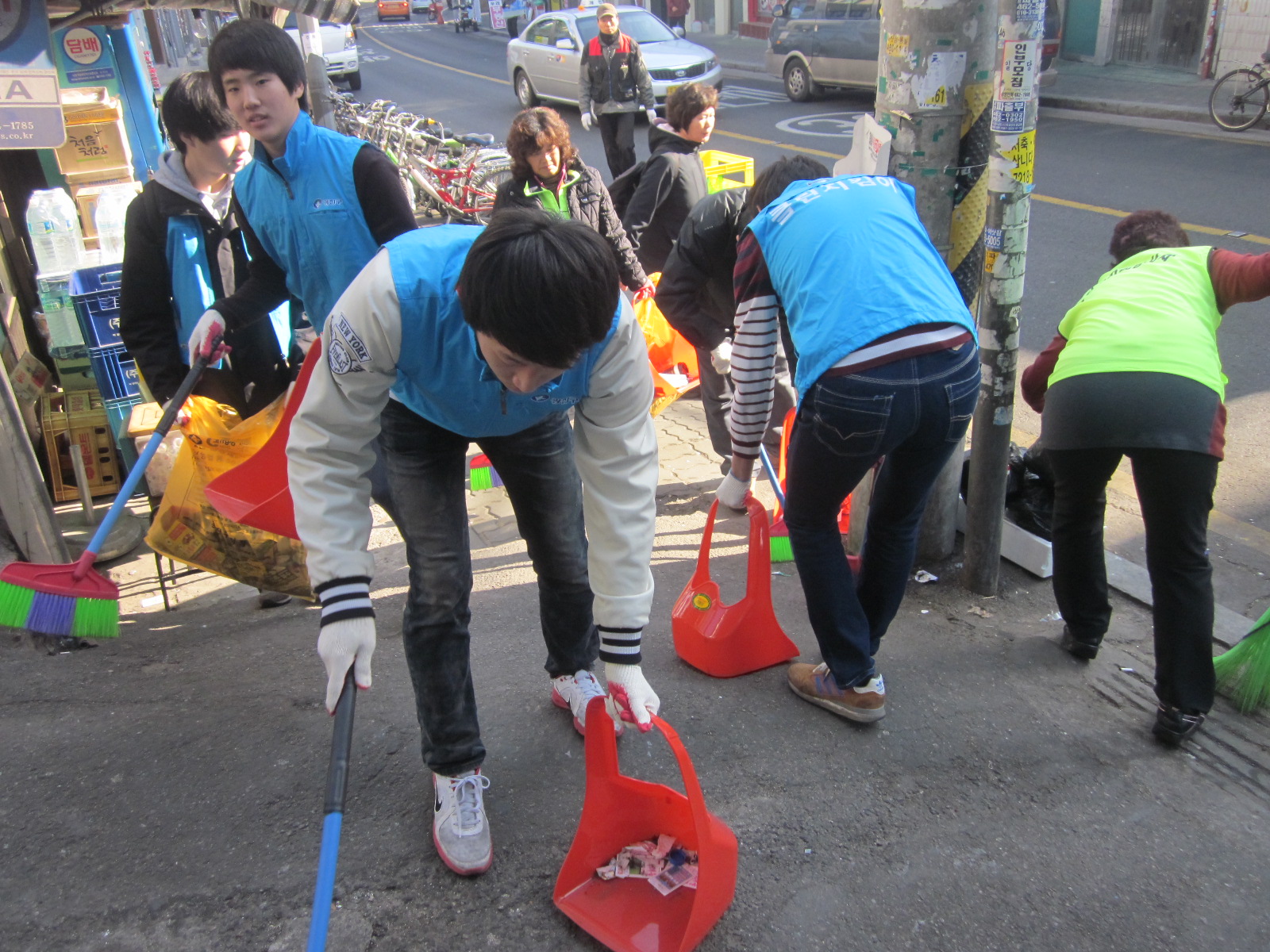 봄맞이 초등학교 통학로 정비 대청소(2012.2.29)