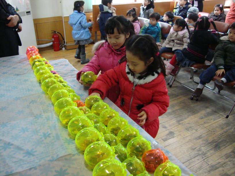 희망2012년 효지어린이집 후원 - 『고사리손 저금통 전달식』