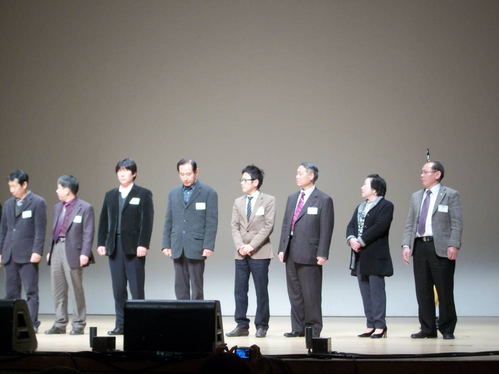 2011년 자치회관 유공자 공로패 수상(화양동 홍춘기님) 2011.11.21