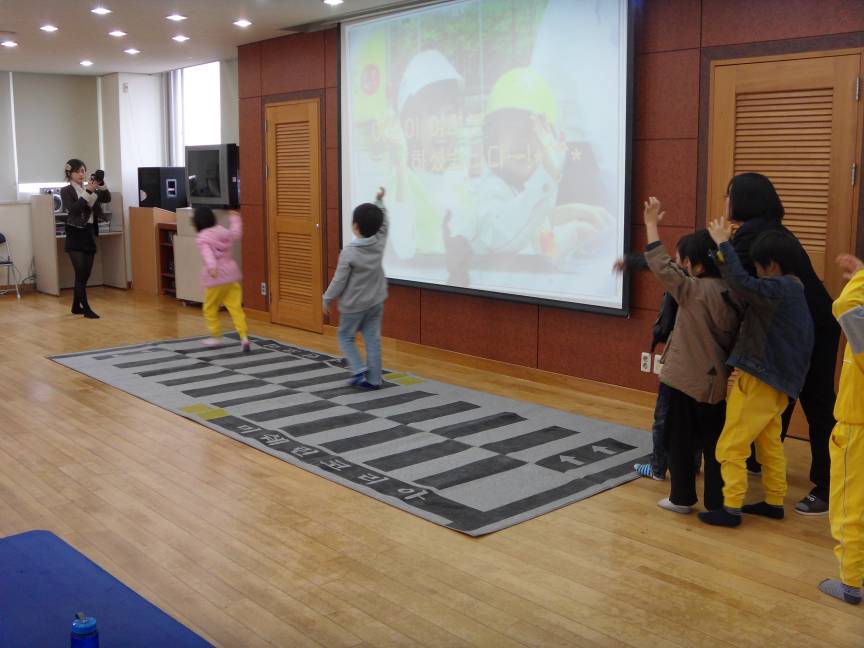 어린이교통생활안전체험교실(11.10 데커어린이집)