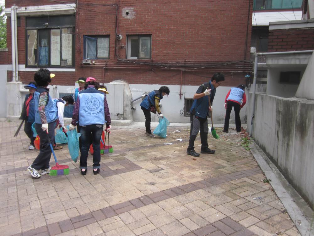 아름다운 마을 안길 만들기 주민대청소 실시(10.11)