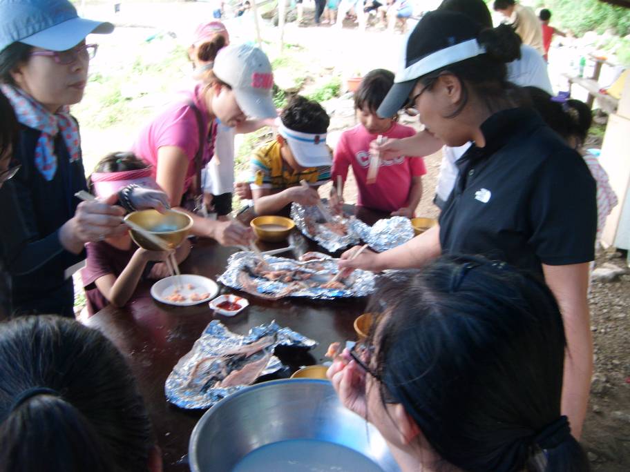 송어회 및 구이 시식