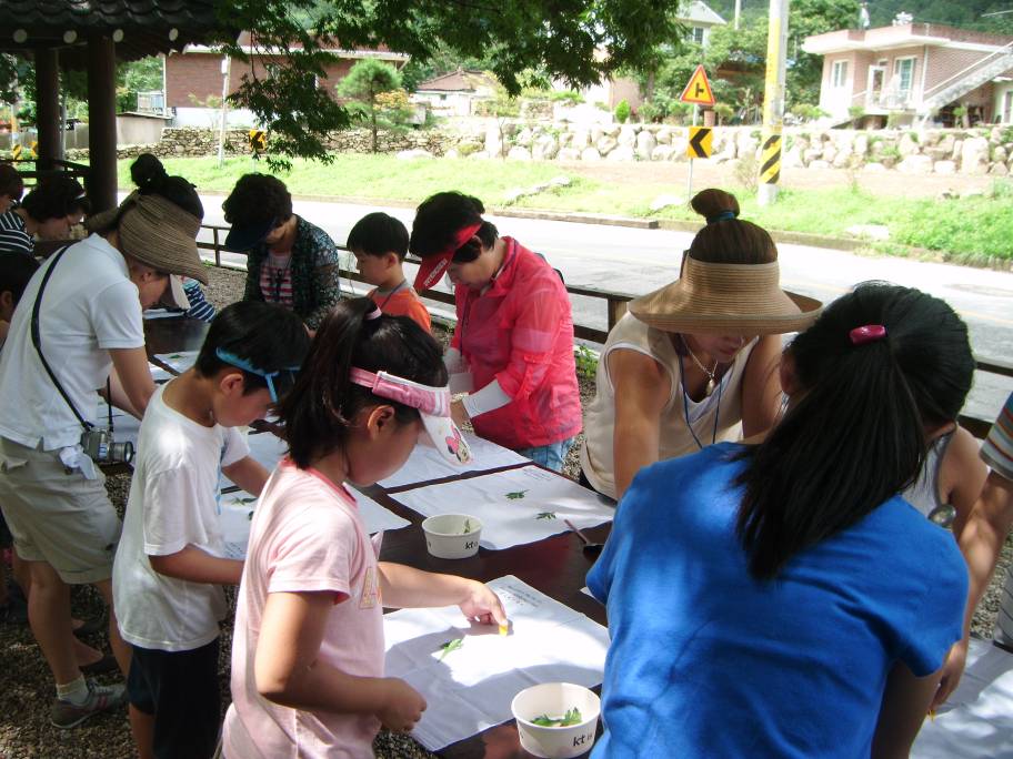 손수건꽃물들이기체험