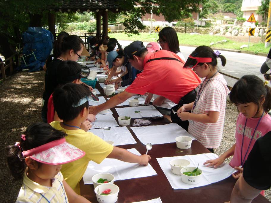 손수건꽃물들이기체험