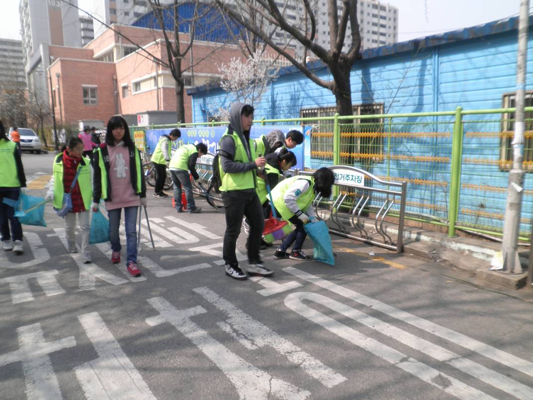 청소년과 함께하는 청소캠페인(4.9)-1