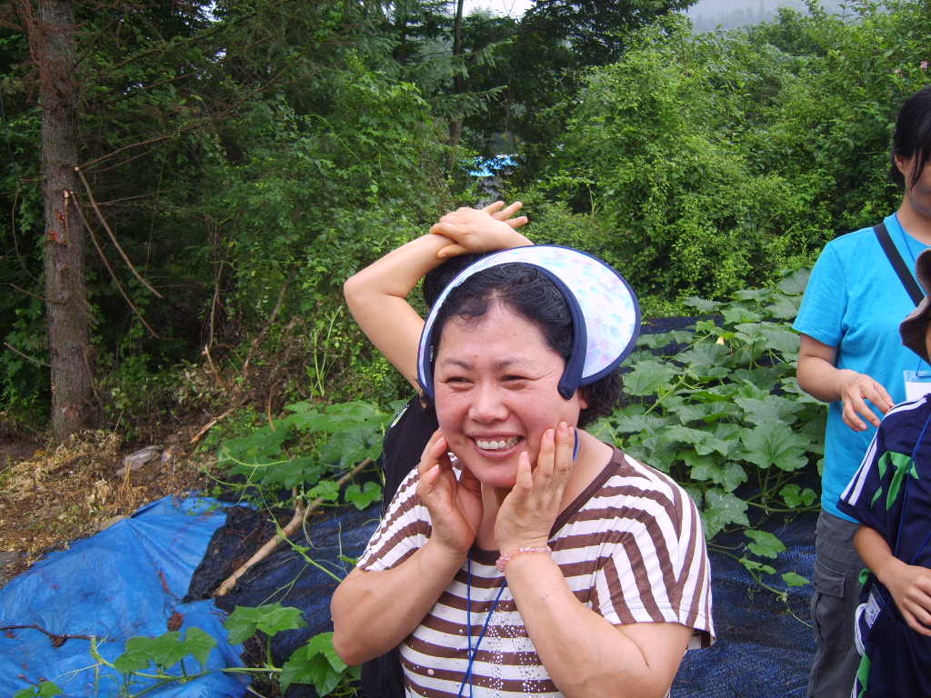 (농촌체험교실)감자캔 후 트렉터마차 기다리면서..