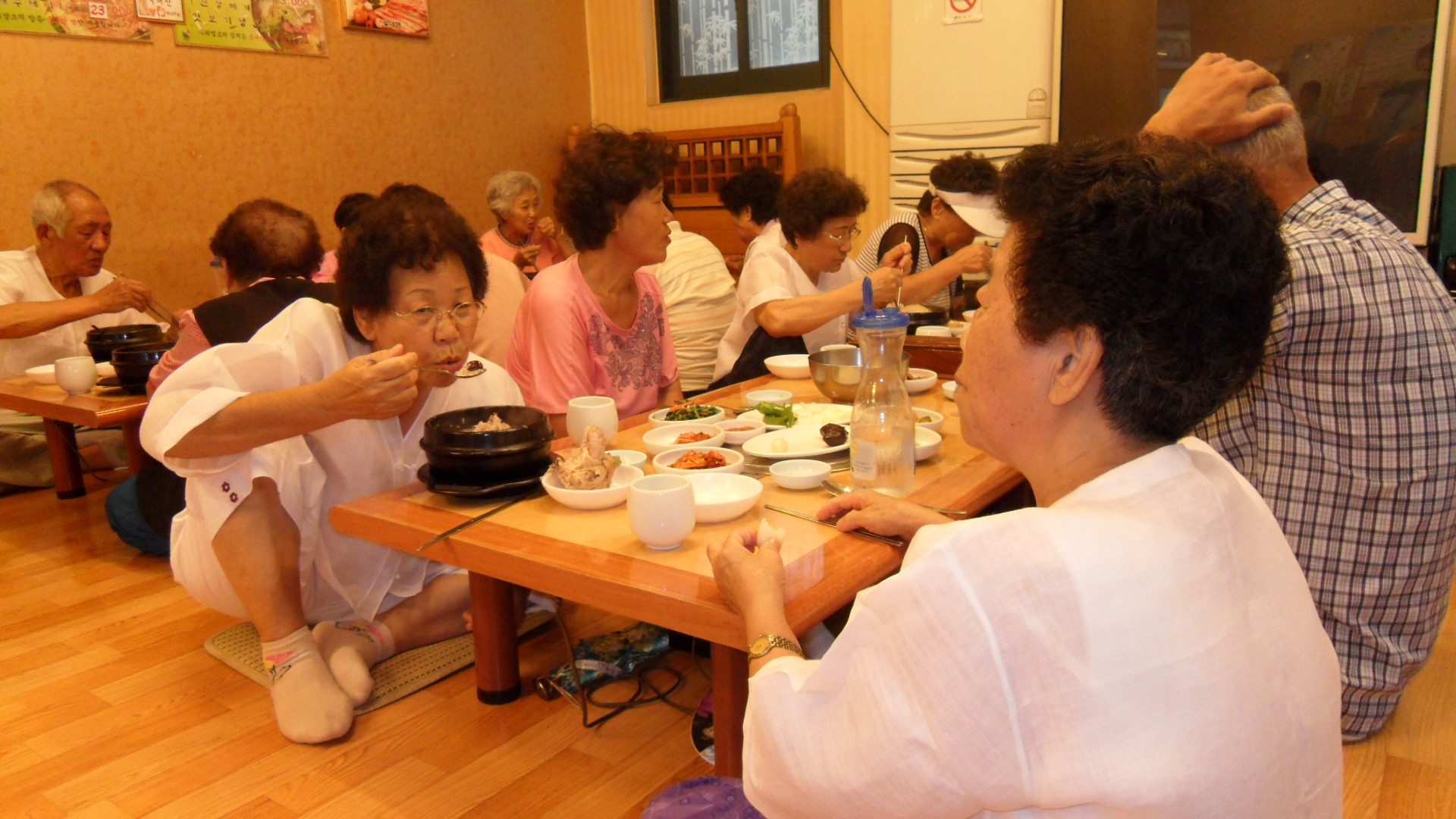 자유총연맹 어르신 삼계탕 드리기 행사