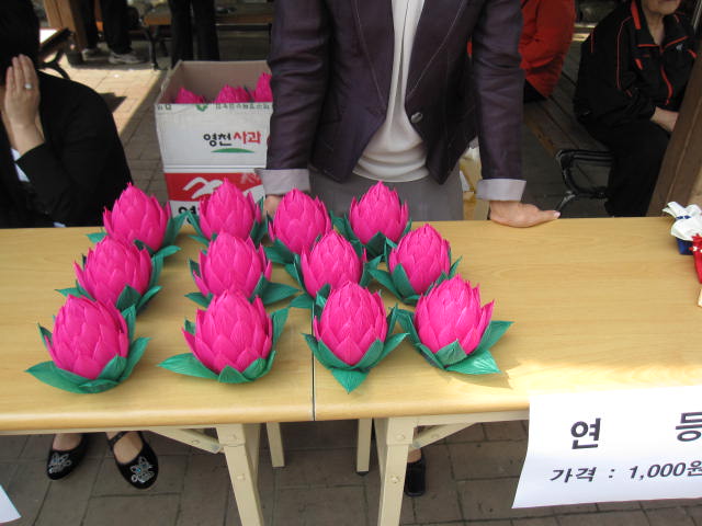 불우이웃 돕기를 위한 허브 향주머니 판매-5