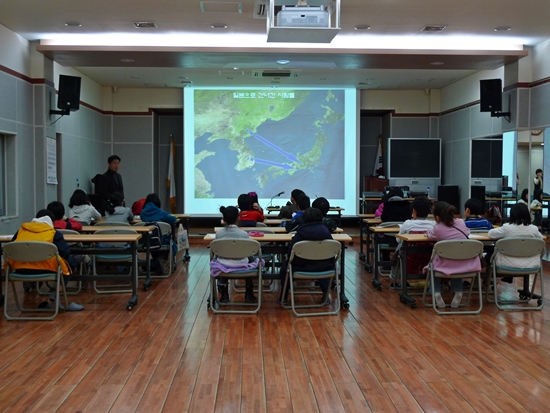 어린이 역사교실<위대한 사람들-솔거와 왕인, 그리고 담징>