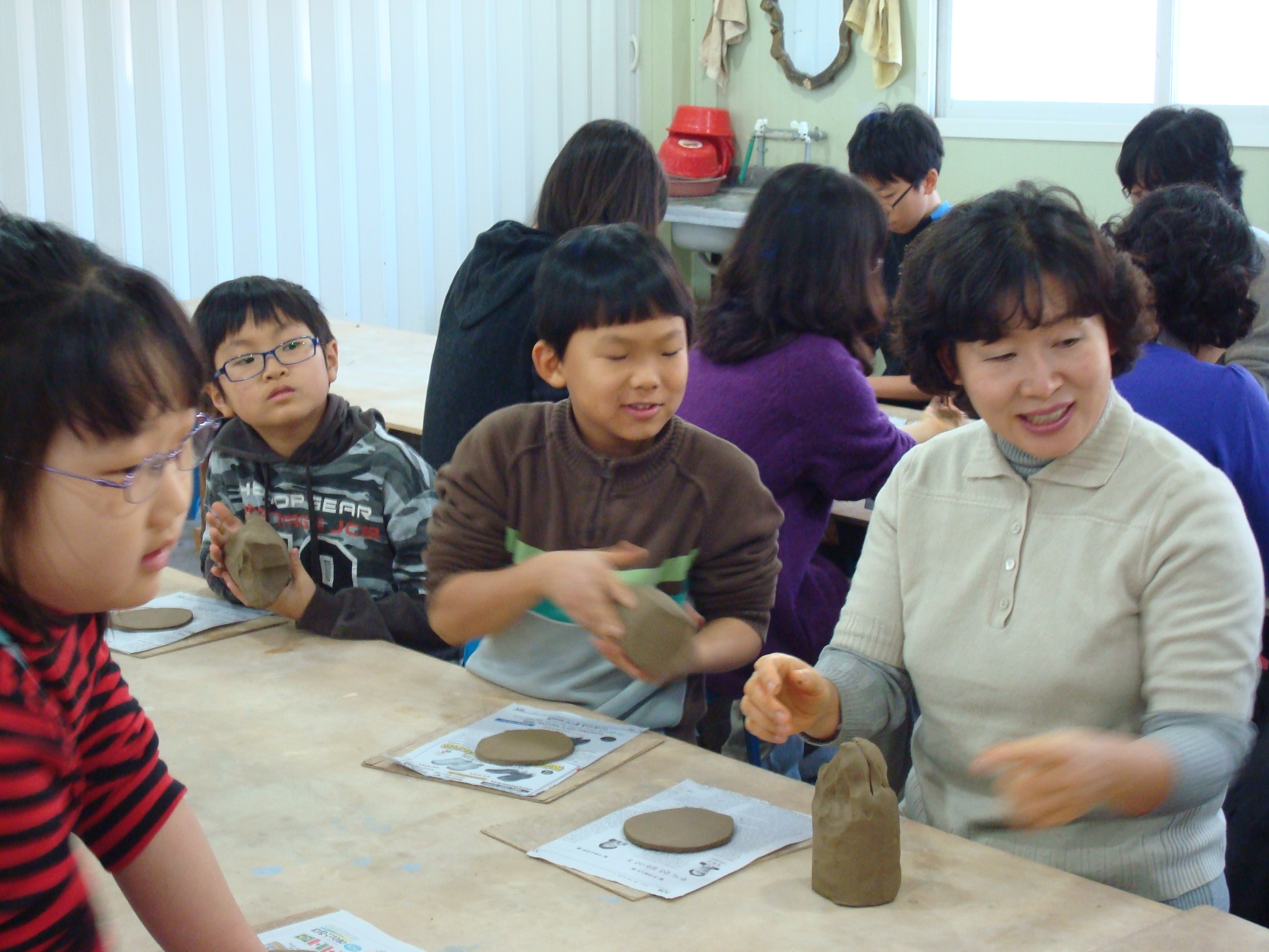 역사여행과 함께하는 신나는 도자기 체험