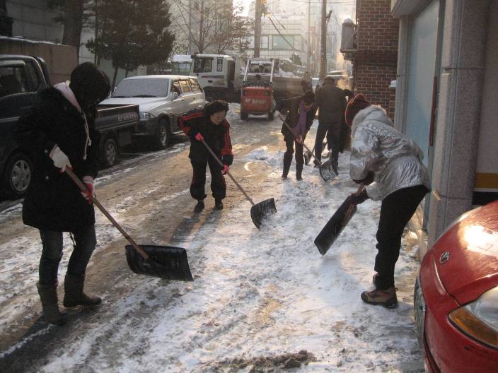 제설작업 자원봉사 - 고마워요~