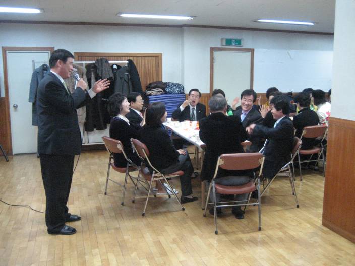 2009 자치회관 송년회 동장님 한말씀!!(노래교실)