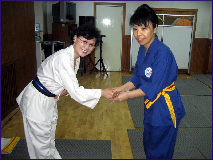 단전호흡아침A반 승단식입니다.(09.07.15) 