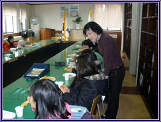 아이들과 함께한 새마을 문고 홍보 & 독서토론회 