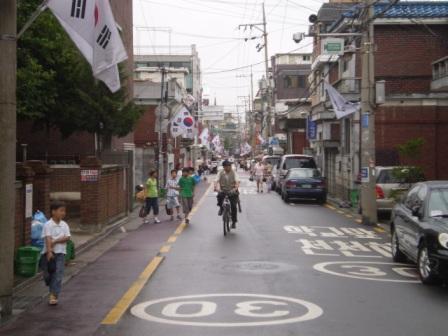 이면도로 태극기 게양-1