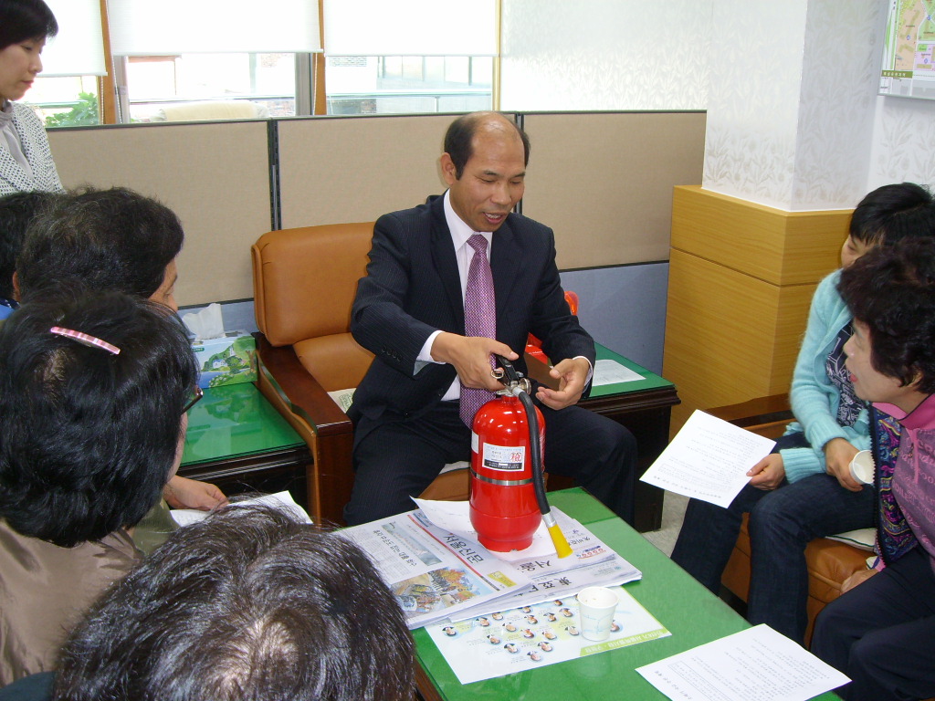 화재취약지역 통 소화기 전달식(11/11)