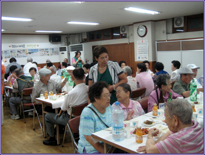 어르신사랑의점심드리기행사(08.08.21)