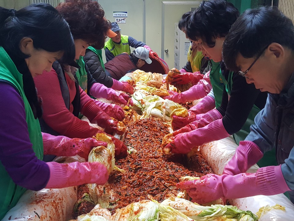 중곡2동 새마을부녀회 '사랑의 김장나눔'