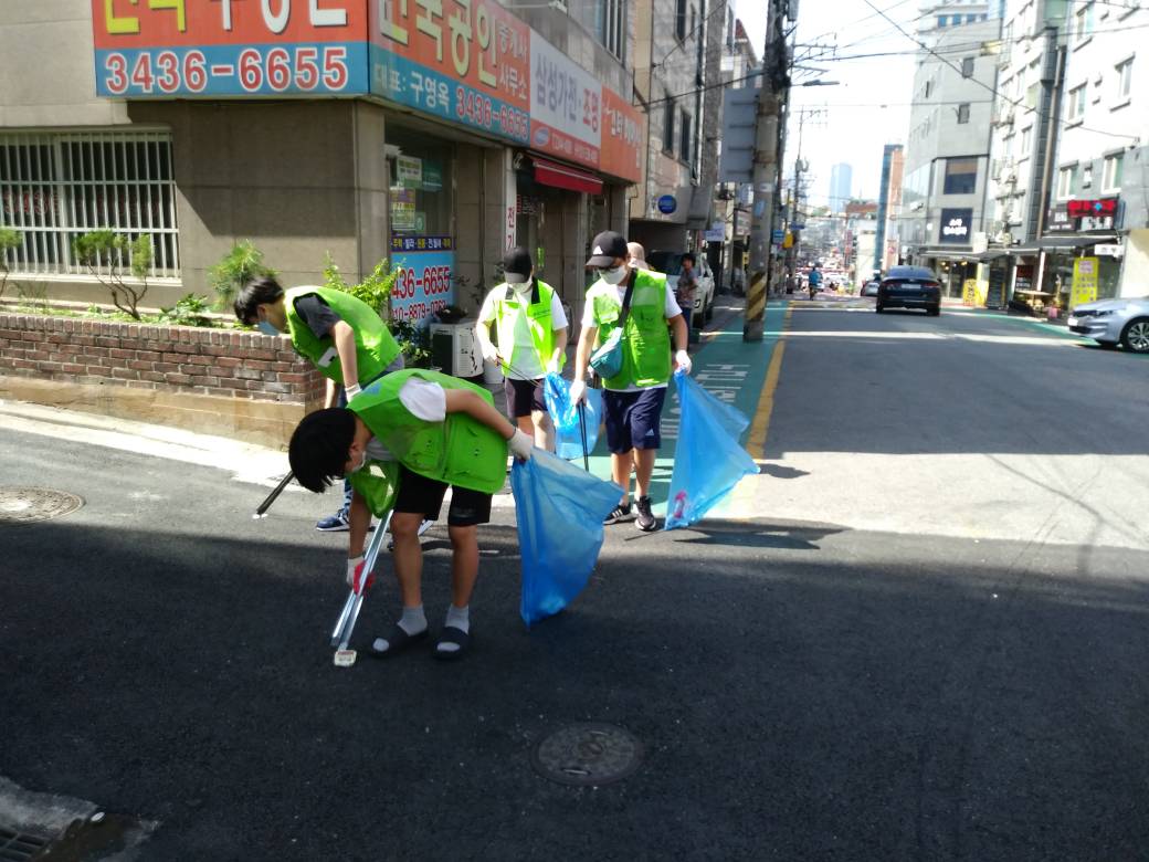 쓰레기 분리배출 교육 및 관내청소(자원봉사)-2