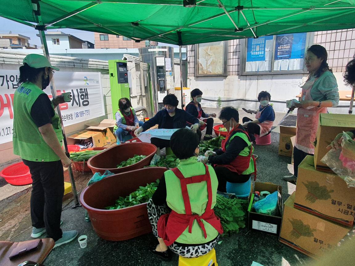 군자동 자원봉사캠프 "사랑의 밑반찬 전달"