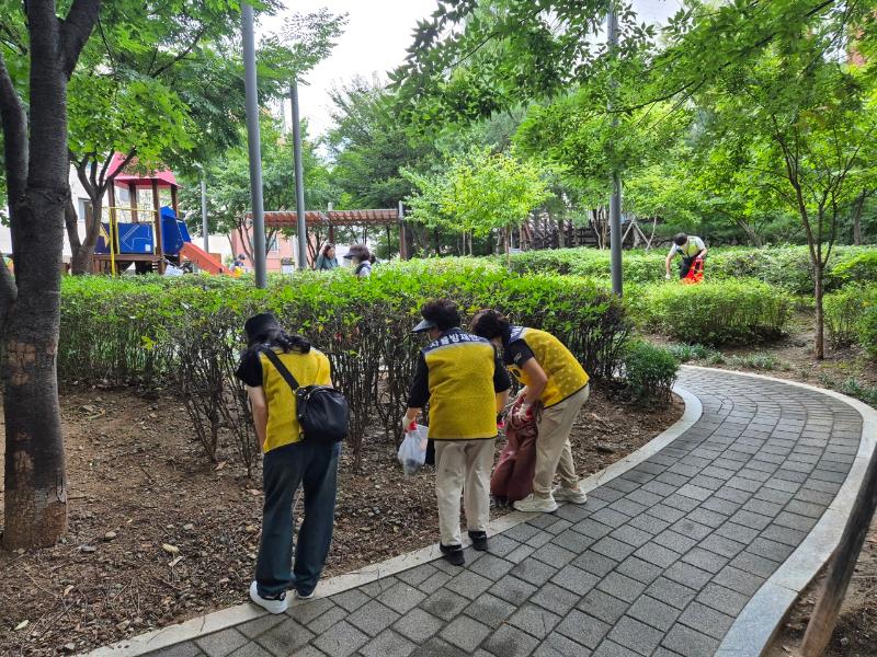 [자양1동] 세모꼴공원 특별방역 실시