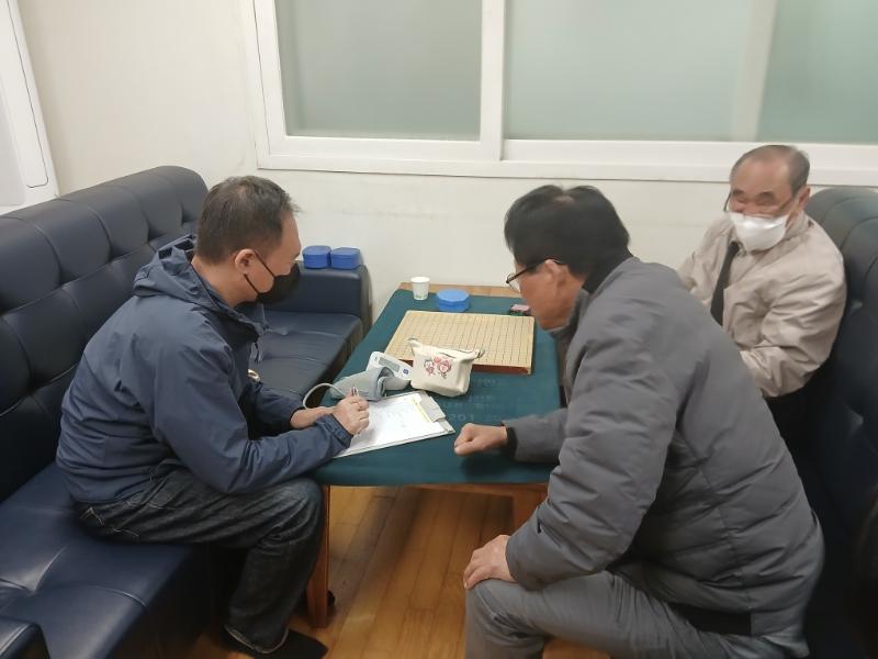 2025년 10월 중곡1동 경로당 보건·복지 동행 상담 관련 사진