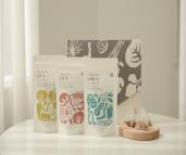 그림입니다.  원본 그림의 이름: 1.이풀약초협동조합.jpg  원본 그림의 크기: 가로 1920pixel, 세로 1080pixel  사진 찍은 날짜: 2024년 11월 05일 오후 6:23  카메라 제조 업체 : Canon  카메라 모델 : Canon EOS 5D Mark IV  프로그램 이름 : Adobe Photoshop 22.0 (Windows)  F-스톱 : 5.0  노출 시간 : 1/160초  ISO 감도 : 320  노출 모드 : 수동  화이트 밸런